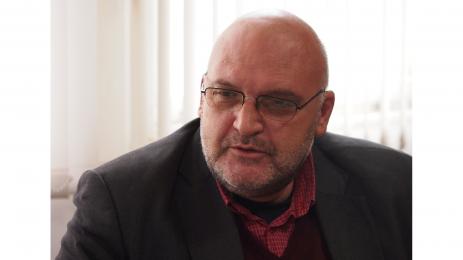 Сирене и вода пазят в жегата