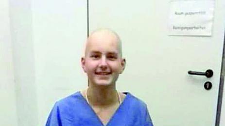 Теди загуби крака си но продължава да бори рака