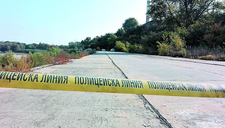 Поетеса пише стихове за убитата Виктория - Поетеса пише стихове
за убитата Виктория