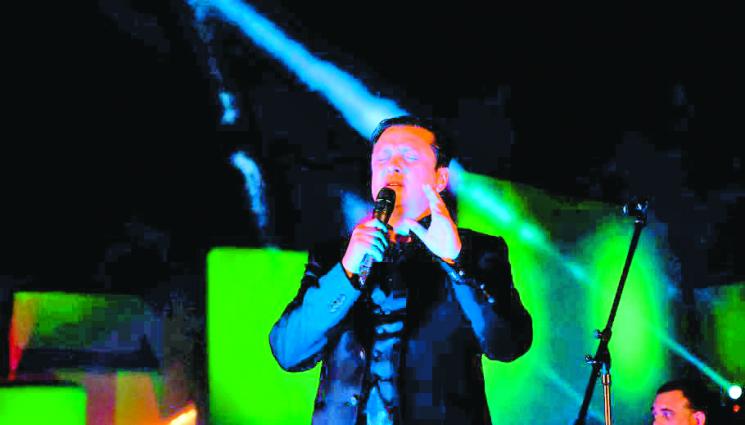 Васил Петров на бис в Доха - ПО НОТИ: Любимка на Ралф Лорън ще пее с БГ Франк Синатра