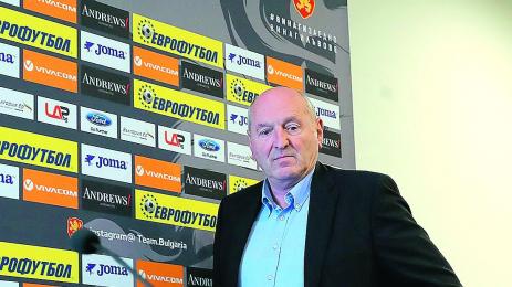 Мишо Касабов защити съдиите