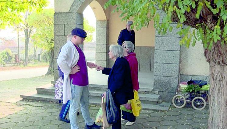 Доктор преглежда на тротоара - Доктор преглежда на тротоара