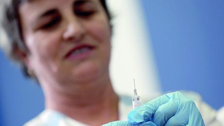 Пристигнаха 100 000 ваксини за грип