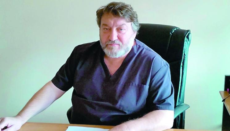 Хирург обиколи 196 държави - Хирург
обиколи
196 държави