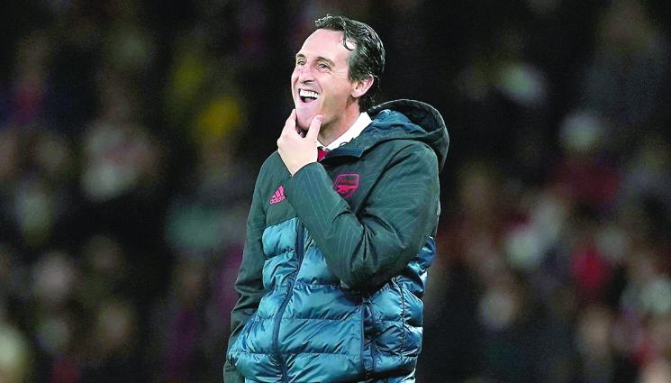 Арсенал уволни Унай Емери - Емери срещу призрака от миналото! Кошмарната загуба с 1:6 от Луис Енрике създаде мита, че е треньор за Лига Европа