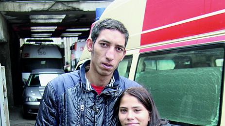 Спасителят от влака отървал и хора от огън