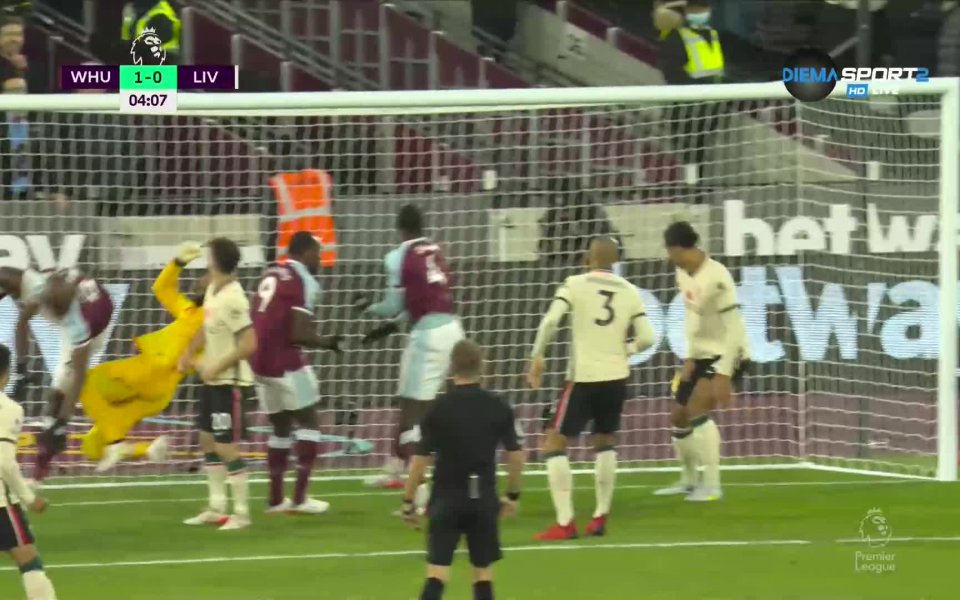 Още при първата си атака &bdquo;чуковете&ldquo; откриха резултата. В четвъртата