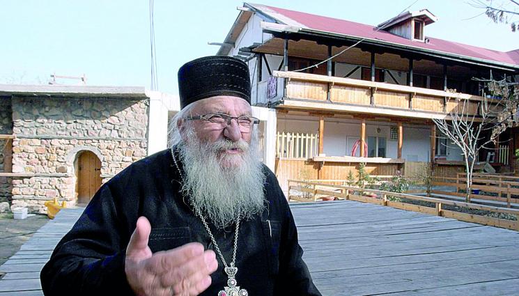 Отец Иван почнал делото си от гола поляна - ТЪЖЕН КРАЙ: Отец Иван от Нови хан си отиде – България губи своя ангел за бедните!