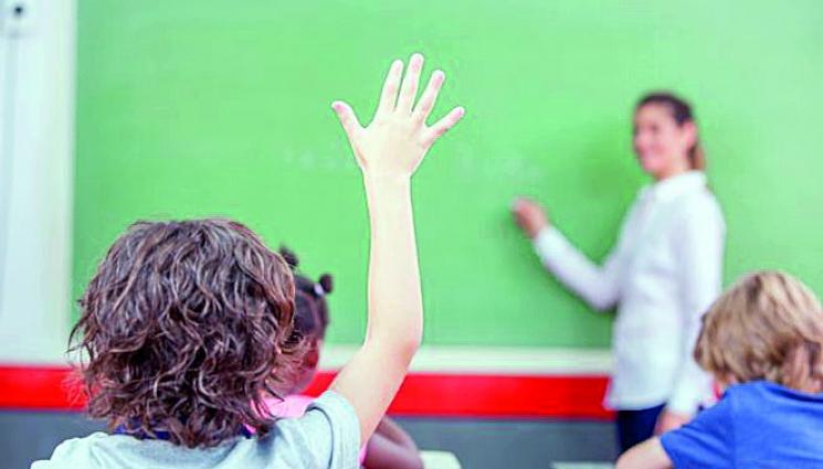 Учители и брокери с най голям ръст на заплатите - РАДОСТ: Вдигнаха заплатите на над 70% от педагозите