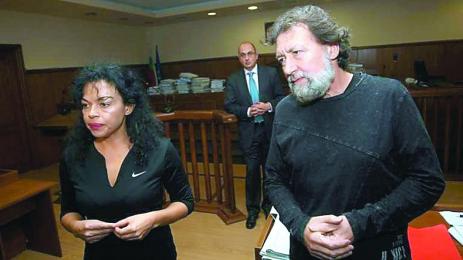 Продават два мезонета на Баневи на Витошка