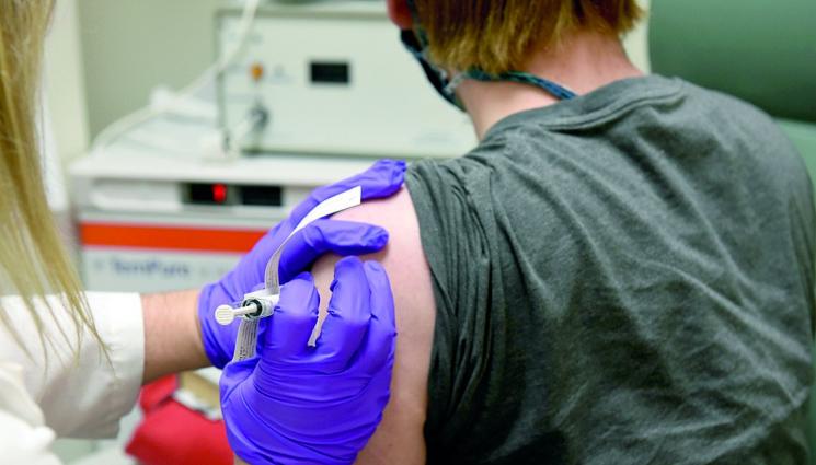 Държавата е готова да осигури още ваксини за грип - В СЕЗОНА НА ЗАРАЗИТЕ: Останаха ли ваксини за грип по аптеките?