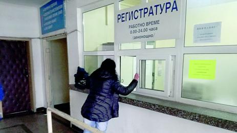 Лекар на 81 се грижи за болните от COVID 19