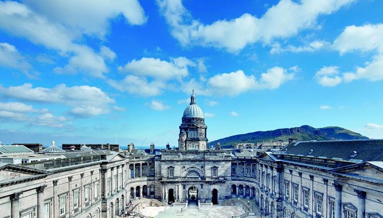 15 годишен бургазлия стана студент в Единбург - 15-годишен бургазлия стана студент в Единбург