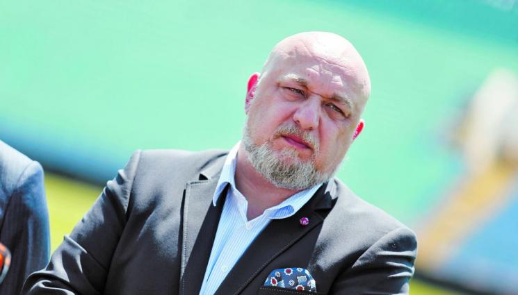 Кралев даде турнира за пример - Бивш министър бесен: Наркомани ни управляват