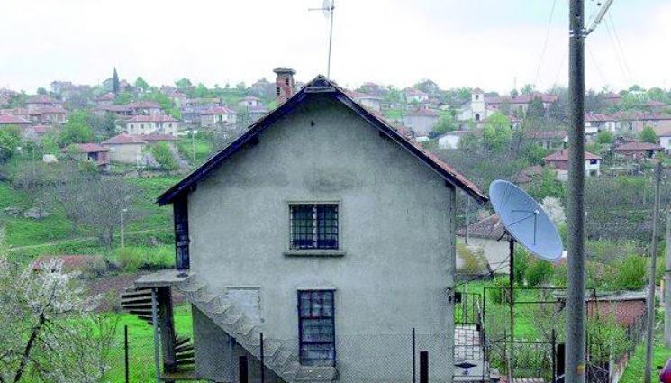 Иманяри дирят съкровищата на Желязко Императора - Иманяри дирят съкровищата 
на Желязко Императора