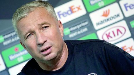 Дан Петреску се отдалечава от Лудогорец