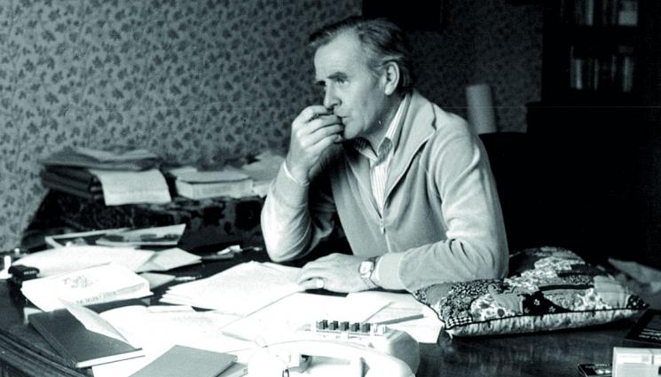 Шпионинът писател издъхна на 89 г - Шпионинът писател
издъхна на 89 г.