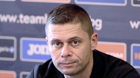 Александър Димитров поема националите