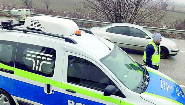 19 600 прехвърлили винетка заради сменен номер - Милиони влизат в държавата от купуването на годишни винетки