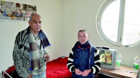 Осъден на смърт пази бездомниците в Хасково