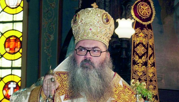 Митрополит Йоан освещава нов храм във Варна - Варненски и Великопреславски митрополит Йоан пред