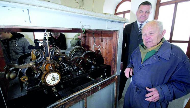 Внукът на Властелина на времето сверява стрелките във Варна - Внукът на Властелина на времето сверява стрелките във Варна