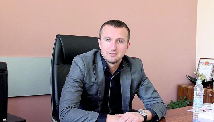 Канят Бриджит Бардо в Белица - Разпитват кмета на Белица Радослав Ревански в кабинета му