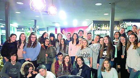 Джулия заряза Милано и стана учителка в София