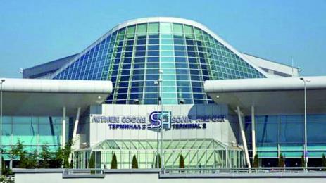 Желязков Отлагаме а не опрощавме плащания за летище София