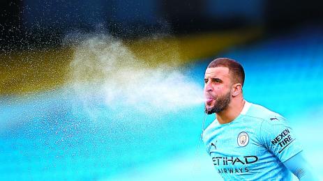 Кайл Уокър брои 40 000 за куче пазач