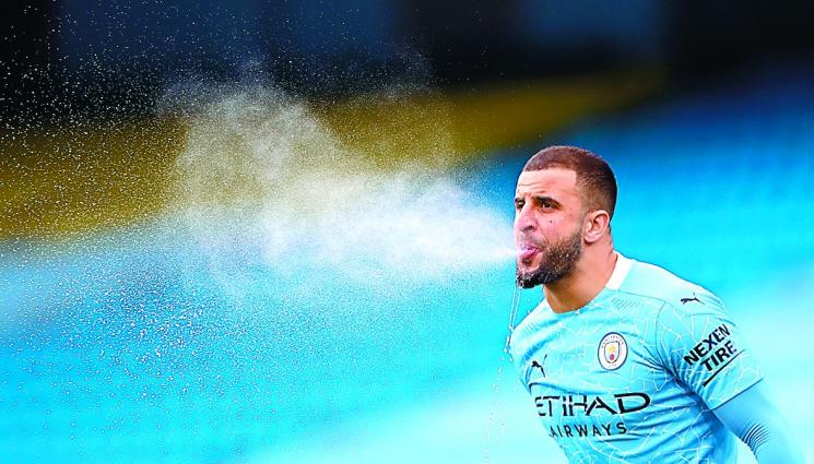 Кайл Уокър брои 40 000 за куче пазач - Кайл Уокър подписа нов 3-годишен договор с Ман Сити