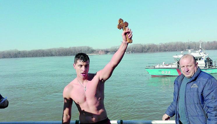 Рекордьор на Гинес покорява река Самара - Рекордьор на Гинес покорява река Самара