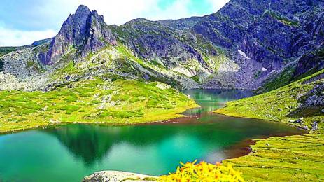 Цяло лято дежурни спасители на Седемте рилски езера