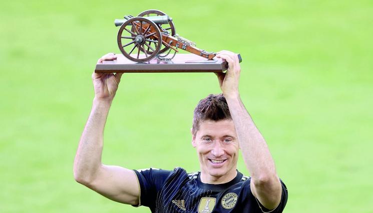 Ман Сити се насочва към Левандовски - Левандовски може да задмине Ицо в Европа