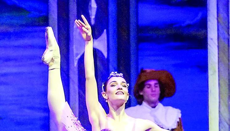 Балерина от Барселона сбъдва мечтите си у нас - Балерина от Барселона 
сбъдва мечтите си у нас