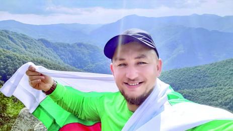 бивш полицай мина Ком Емине с портрета на Левски