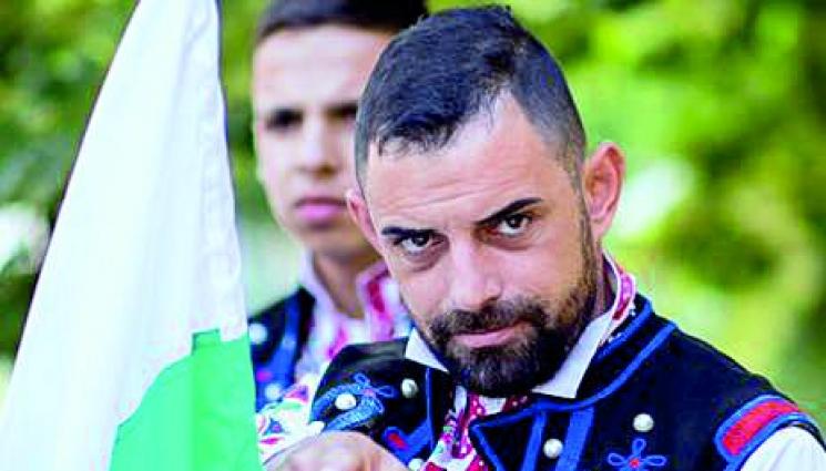 Хореограф прави шампиони с народни танци - Хореограф прави шампиони 
с народни танци