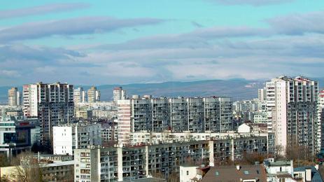 Двустайната панелка поскъпна с 20 бона