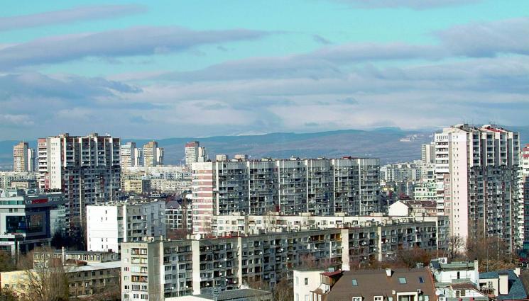Двустайната панелка поскъпна с 20 бона - Налогът за панелка скача с 45 евро