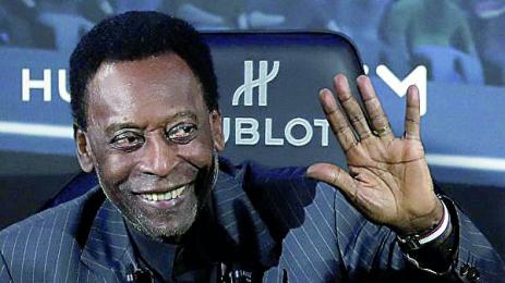 Оперираха Пеле от тумор на дебелото черво