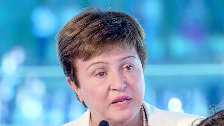 МВФ гледа под лупа делата на Кристалина