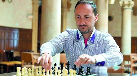 Топалов лидер в Китай