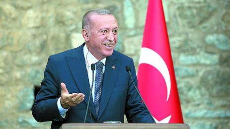 НАКЪДЕ ТРЪГВАТ КОМШИИТЕ: Ердоган иска нова конституция, старата не можела 