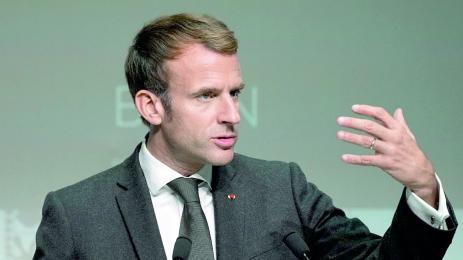 Макрон иска диалог с Варшава