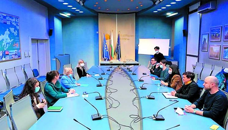 Външно осъди атаката срещу Рейнбоу хъб - Външно осъди атаката
срещу „Рейнбоу хъб”