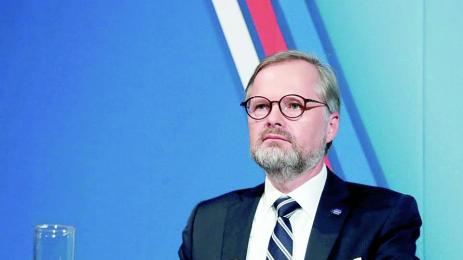 Чехия завива плавно надясно