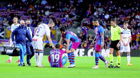 Кариерата на Агуеро е под въпрос