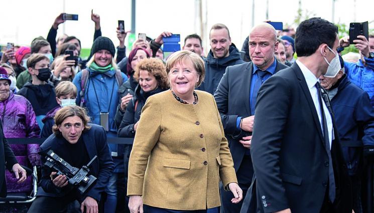 Меркел си взе сбогом с Макрон - Меркел си взе
сбогом с Макрон