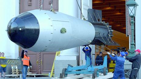 Акад Сахаров спира ядрено цунами