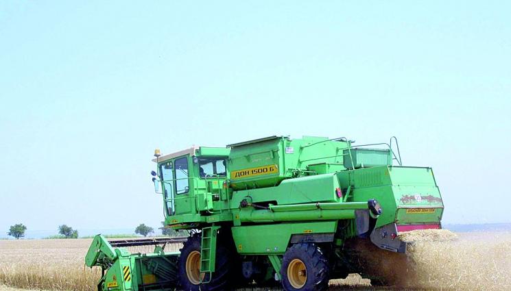 Сеят по малко жито - ТЕЖКИ ВРЕМЕНА: Житото може да стигне 2 бона за тон